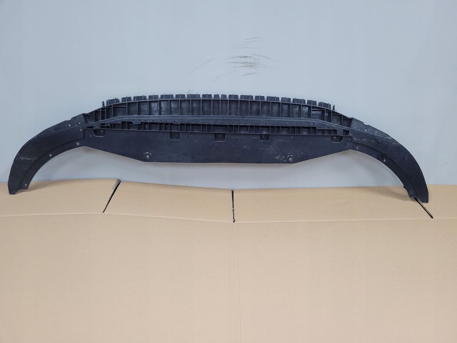 audi oe 82a807611 82a-807611 spoiler dokladka zderzaka