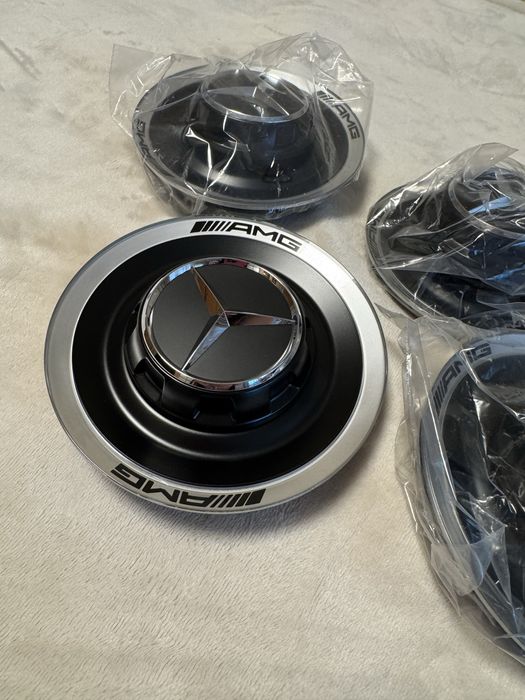 Комплект оригинальных колпачков Mercedes