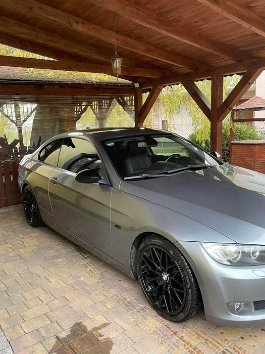 Samochód BMW E92 320D