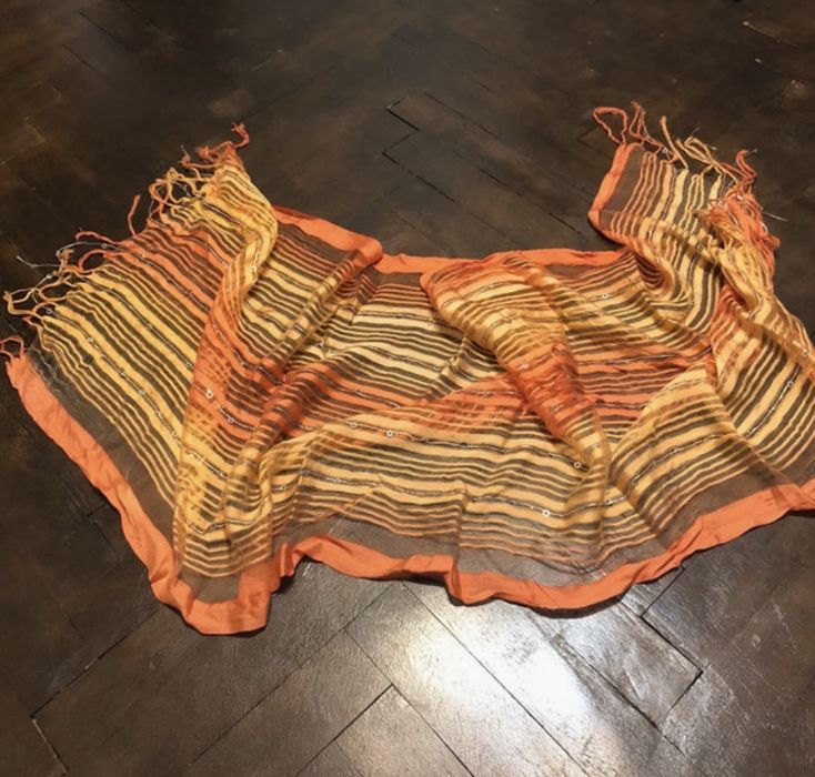 Apaszka-chusta z frędzlami