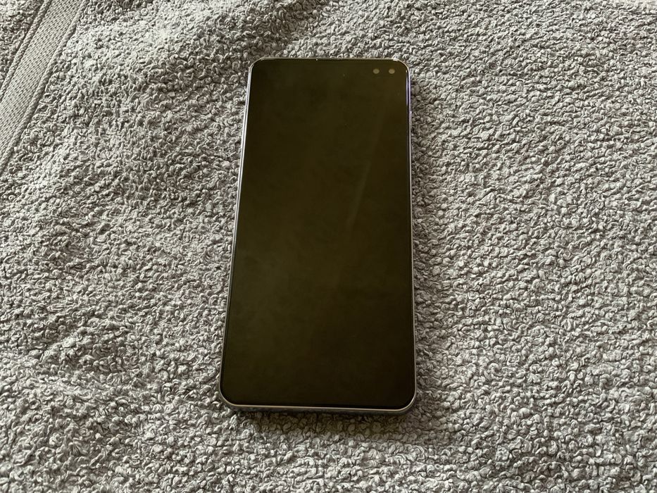 Флагман Samsung S10 Plus. 8-128gb. Идеальное состояние