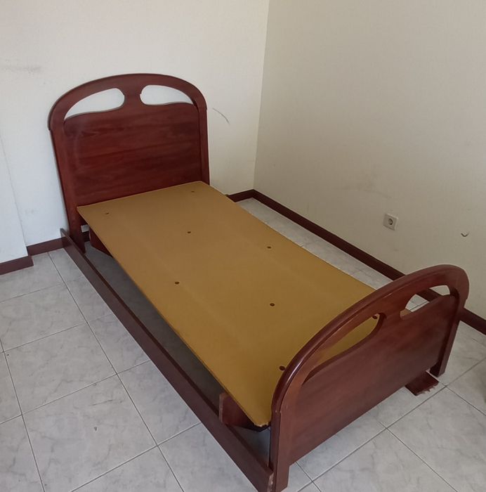 Cama solteiro vintage