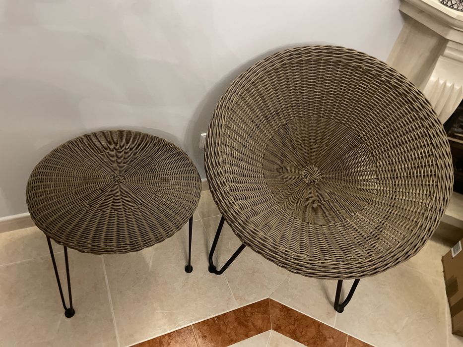 Cadeira e mesa Area em PVC e aço