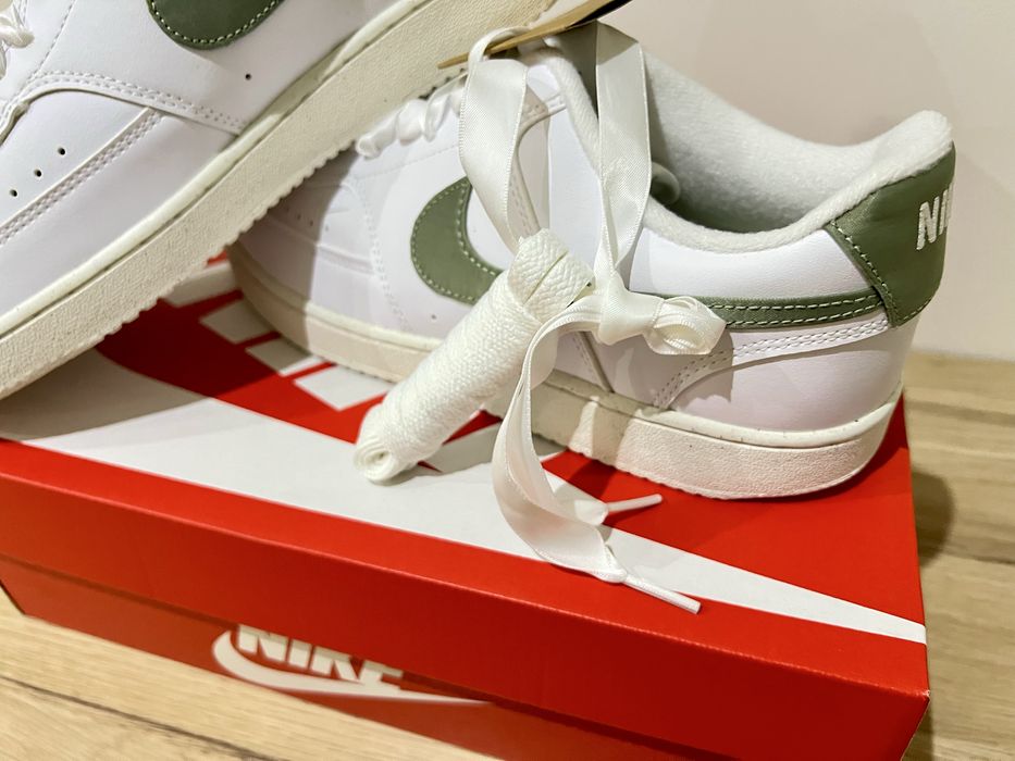 NOVAS - Saoatilhas Nike Court Vision Low Brancas Mulher | Tamanho 42