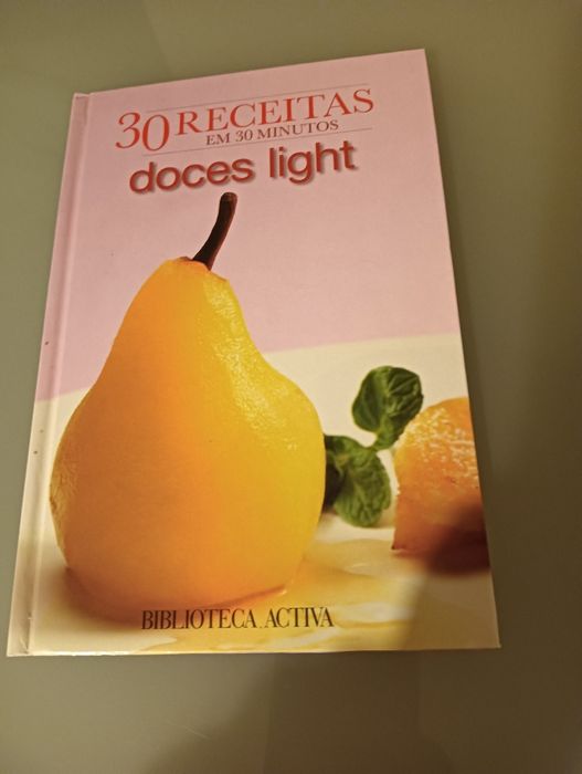 Doces Light	Coleção 30 receitas em 30 minutos		Como Novo!