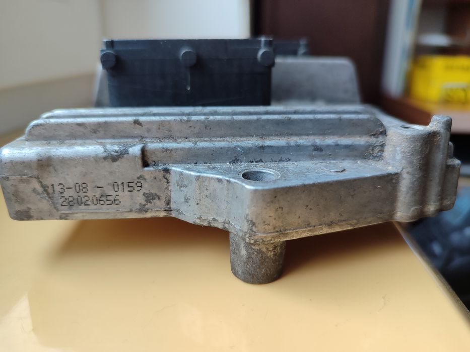 ЕБУ електронний блок управління Opel astra h