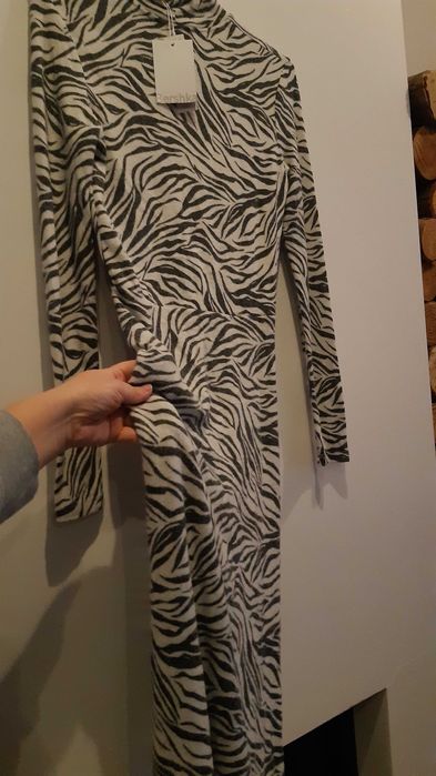 Bershka S 36 nowa sukienka metka modna panterka