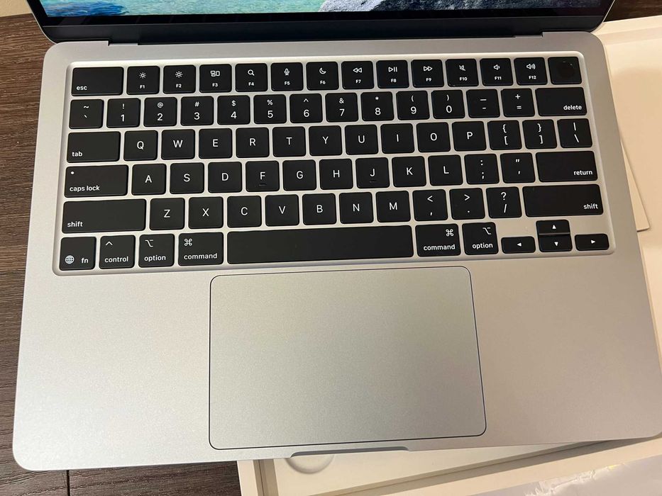 MacBook Air 13,6 M4 2025 16Gb/256Gb Sky Blue MC6T4 новий