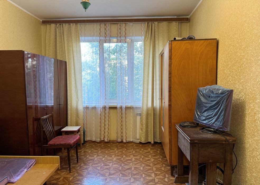 вул. Глібова 16, продам  3-кімнатну квартиру на 3/16 поверхового будинку