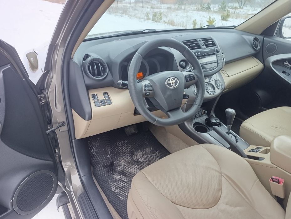 Продам Тойота Рав 4