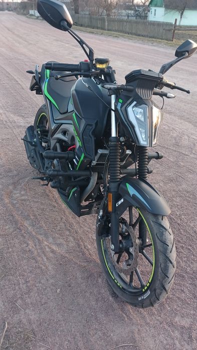 Продаєця мустанг ст 200