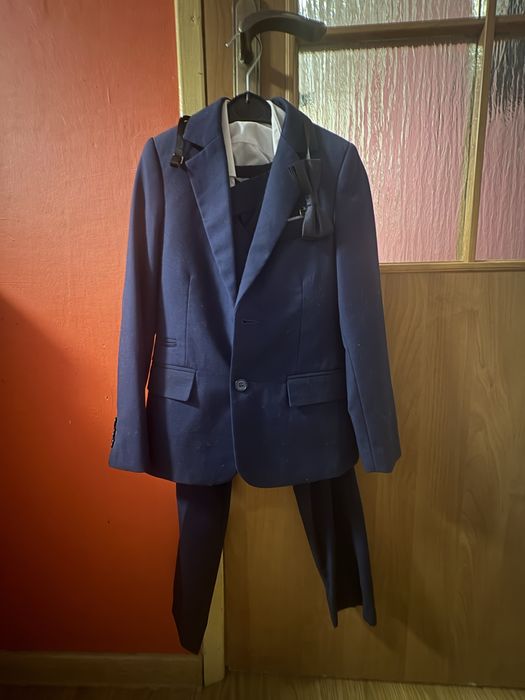 Garnitur granatowy roz 128/134