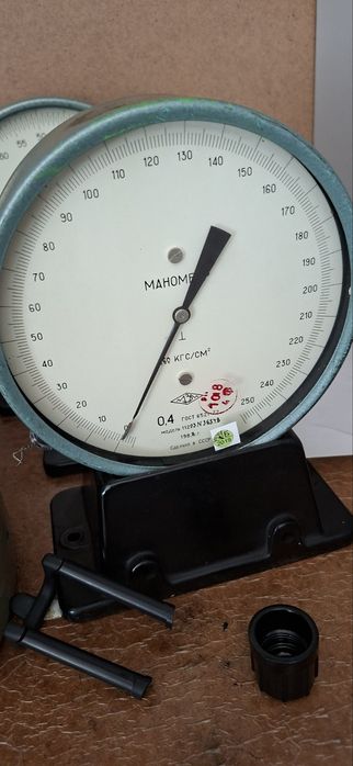 Продам ваттметр Д50166, образцовые манометры.