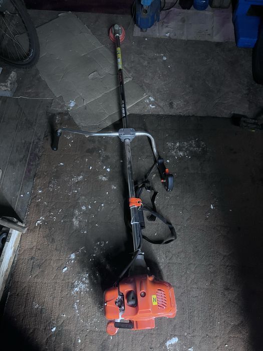 Продам бензокосу