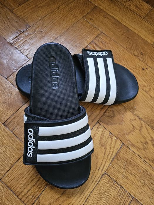 Шльопанці Adidas
