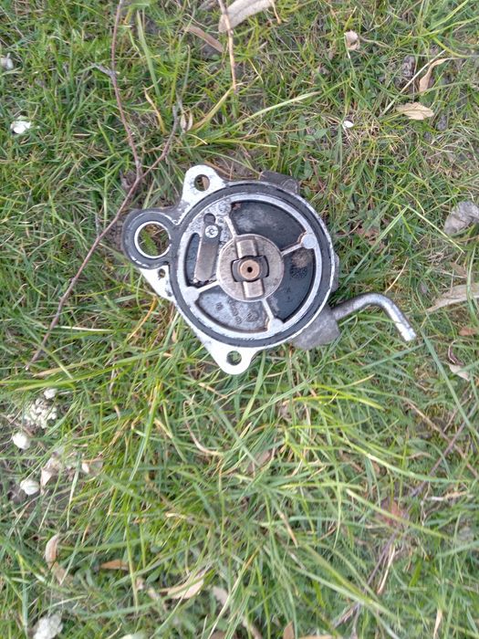 Toyota Corolla -części silnika D4d i inne