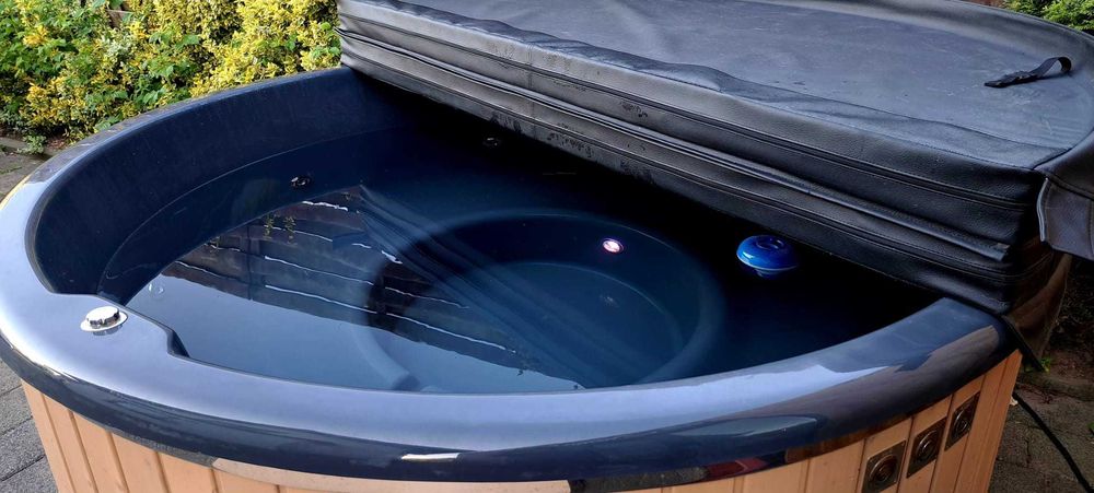 Jacuzzi ogrodowe PROMOCJA !!! DOSTĘPNA OD RĘKI - elektryczna