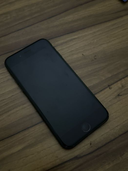 Айфон 7 черный 128гб