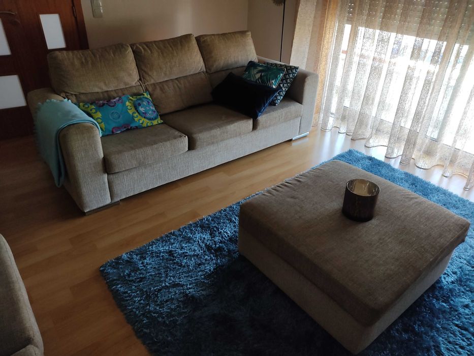 Conjunto 2 sofás + mesa centro(Chaise)