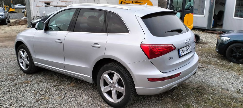 Audi Q5 quattro 2.0T.  Fuullll
