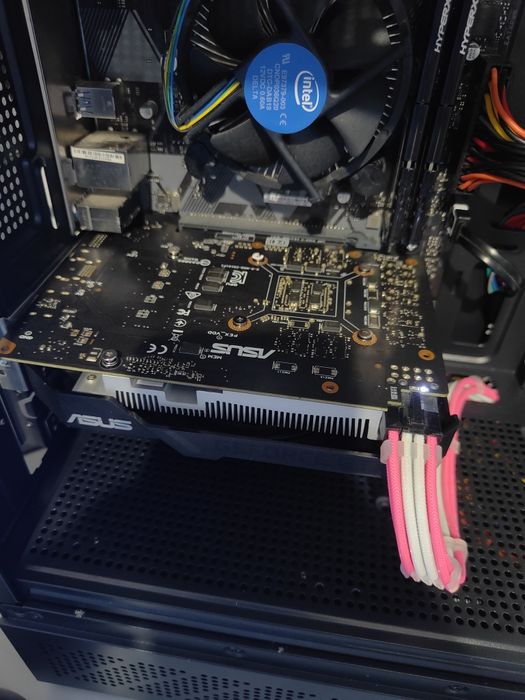 Видеокарта Gtx 1650 4Gb asus