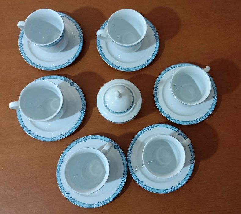 Conjunto de chávenas do café ou chá