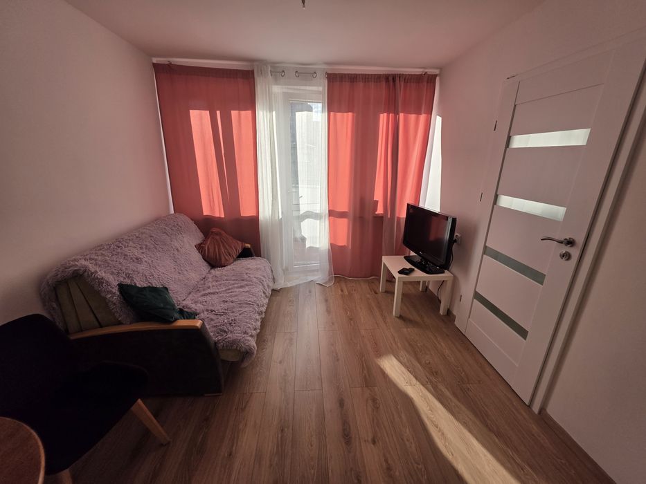 2 pokoje z balkonem  przy moście lazienkowskim