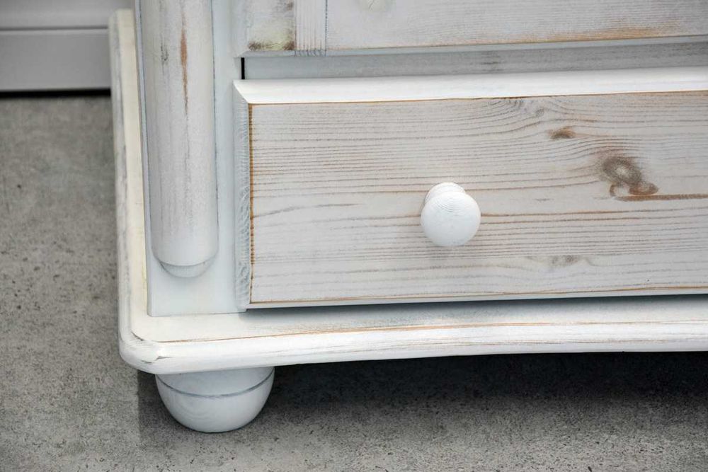 szafa z drewna sosnowego - jak nowa