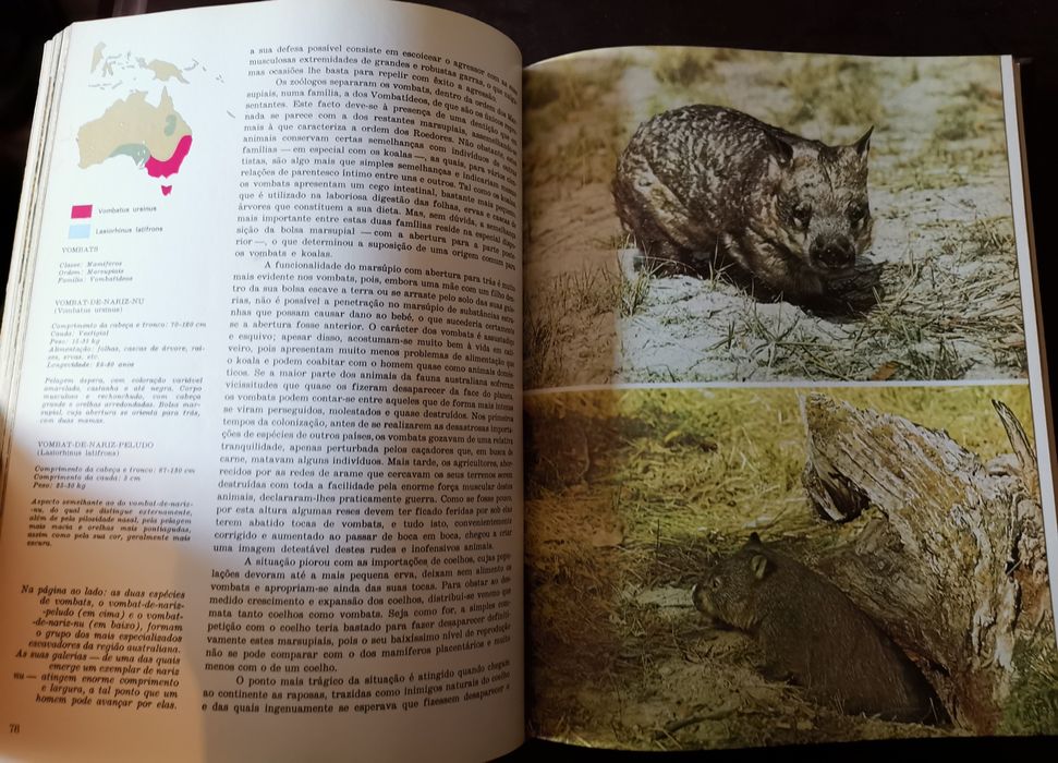 Dois  volumes da enciclopédia "A Fauna"