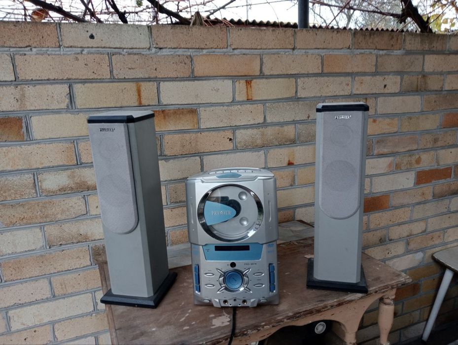 Акустичні колонки CD музичний центр