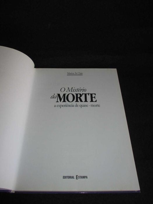 Livro O Mistério da Morte Marisa St. Clair