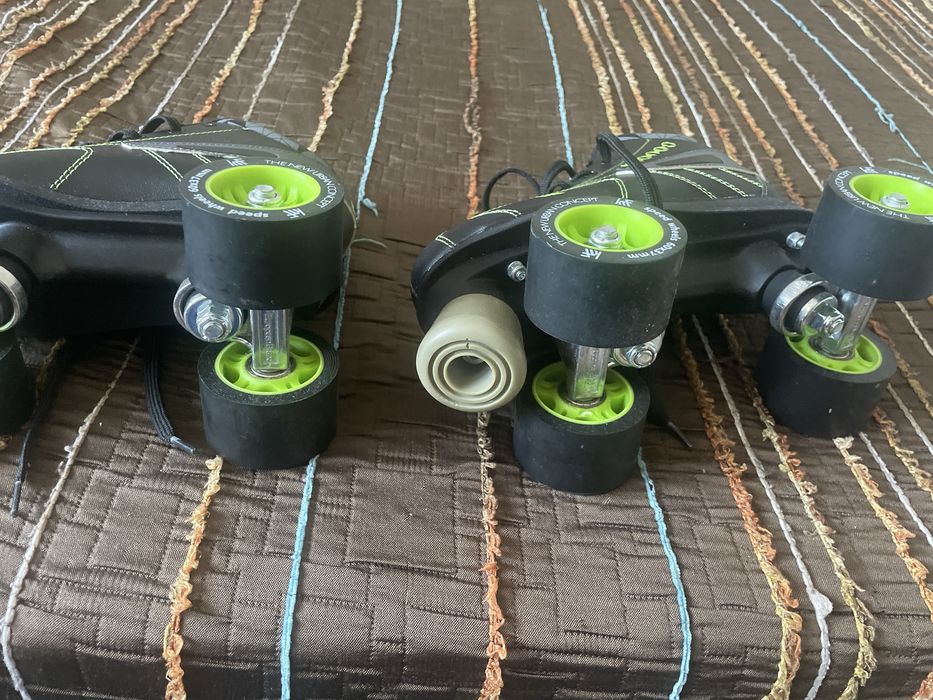 Patins como novos.