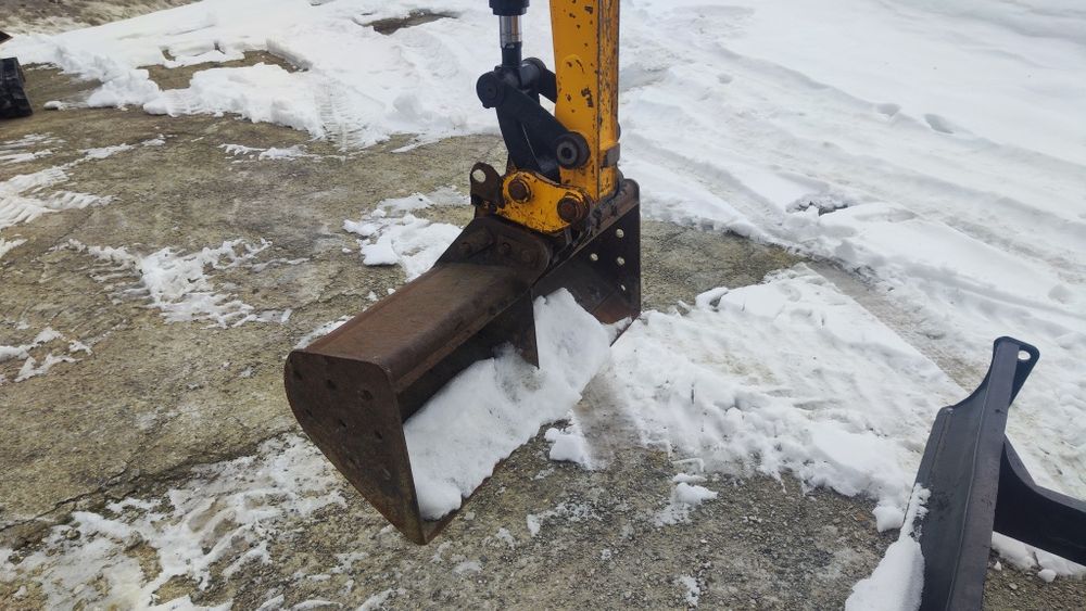 Minikoparka JCB 8025 Brutto 3 łyżki mini koparka