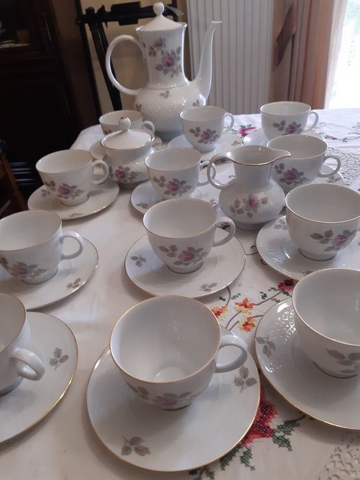 Sprzedam serwis obiadowo-kawowy