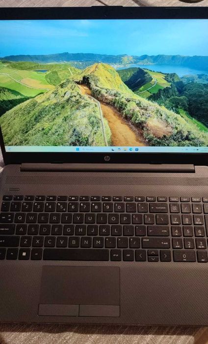 Laptop HP 255 G8 – AMD Ryzen 3 5300U