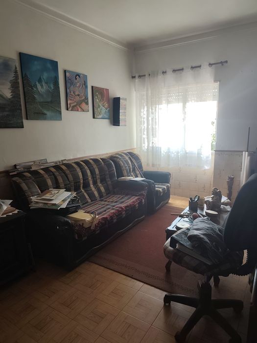 Apartamento duas assoalhadas no Lavradio
