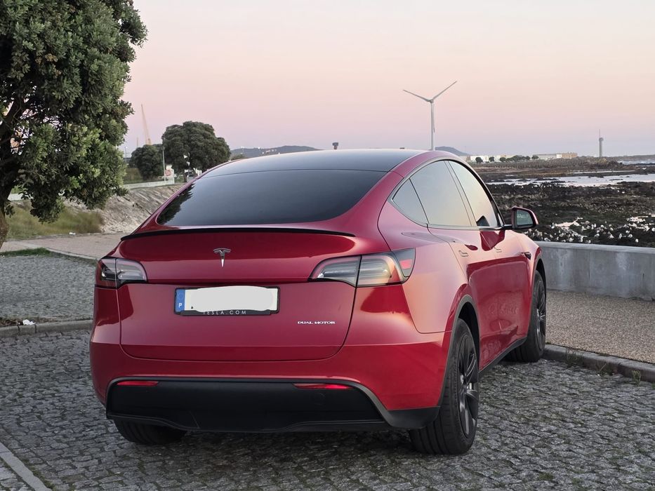 Tesla Model Y Long Range Dual Motor 4x4 IVA DEDUTÍVEL