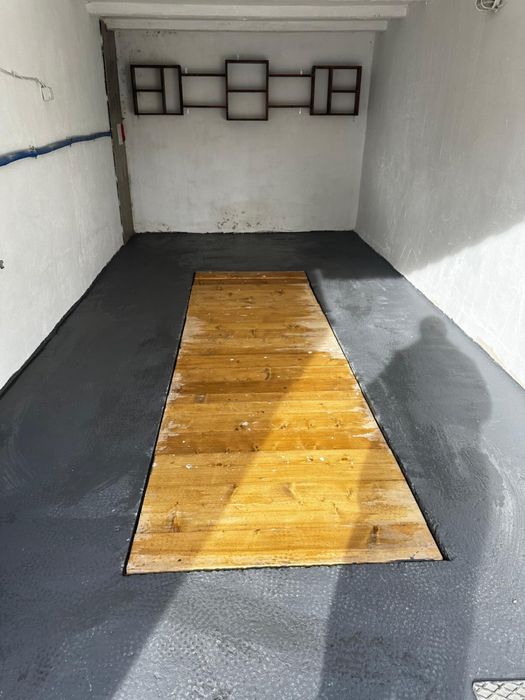 murowany garaż z kanalem