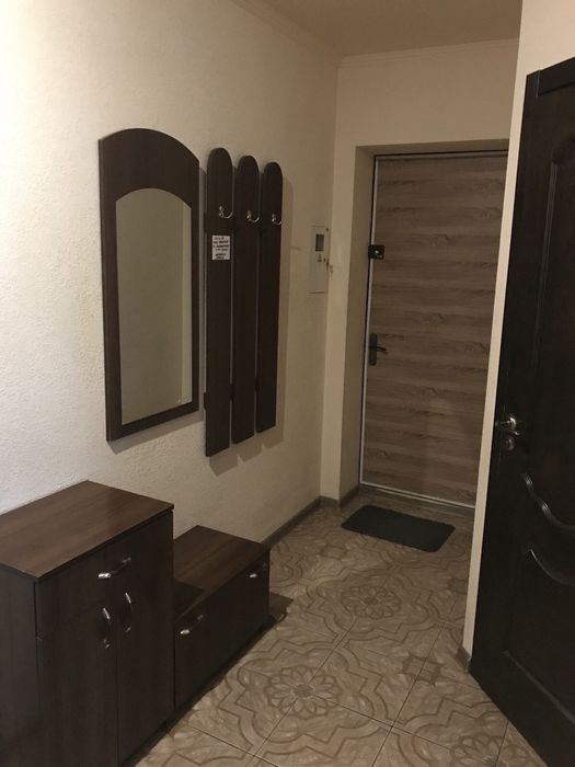 2-х ком.мебель,быт.техника.