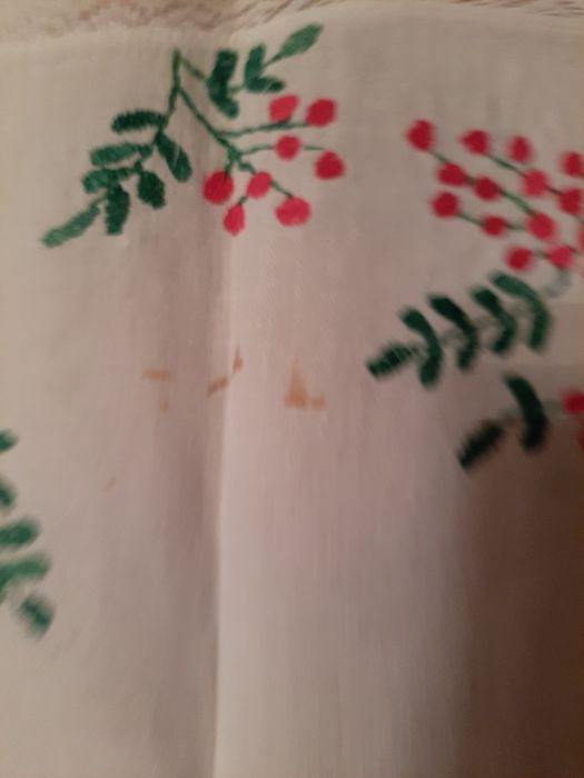 Serweta i serwetki wyszywane kordonkiem