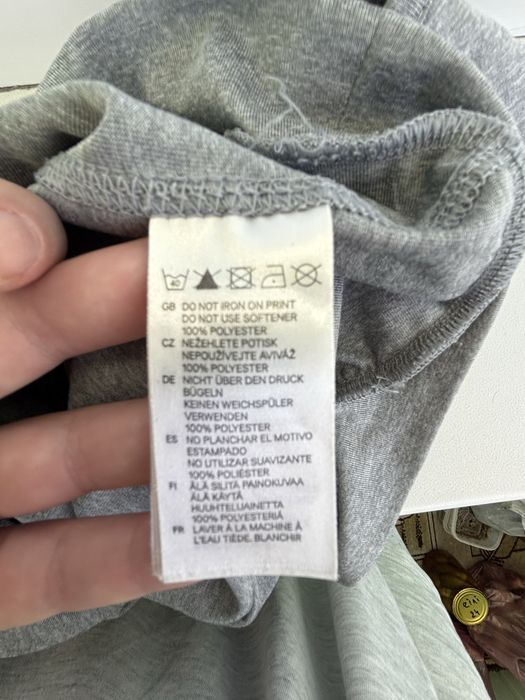 Віддам безкоштовно спортивну футболку HM і пліття Shein