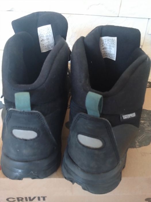 Crivit trekkingowe 42