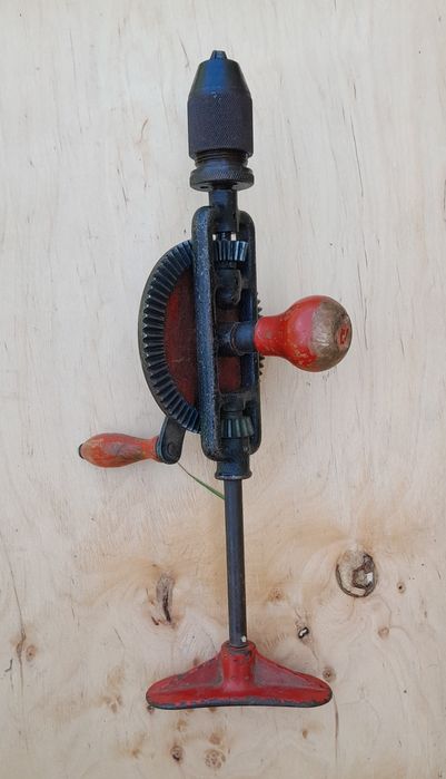 Дрель ручная механическая