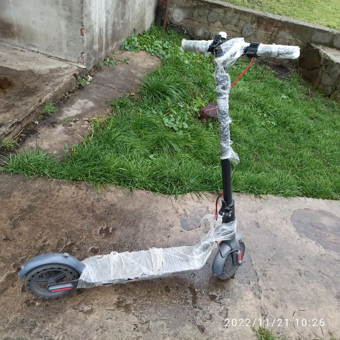 Електросамокат Forte VT1