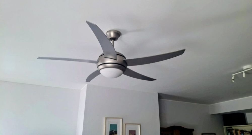 Ventilador de teto com luz Taurus