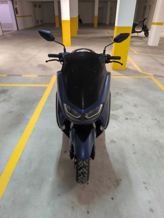 Yamaha NMAX 125CC (COM GARANTIA até 27/06/2027) + Top case Givi