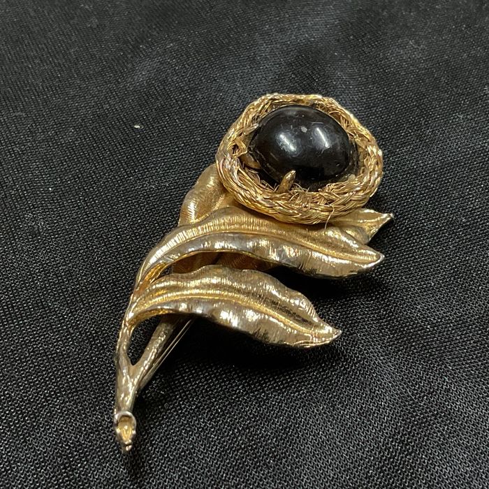Broche peça vintage biju,7 cm
