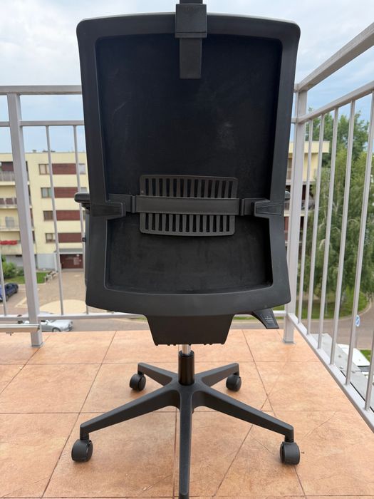 Fotel biurowy ergonomiczny