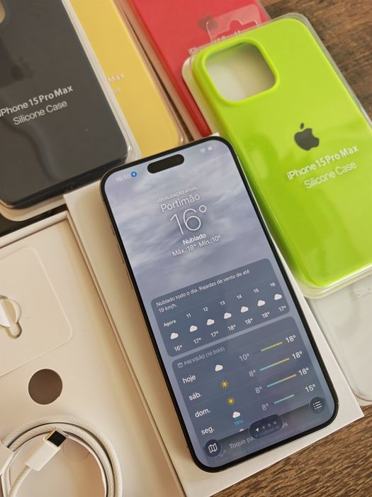 iPhone 15 Pro Max 6.7" 256GB Natural Titanium Em bom estado,  Aceito R