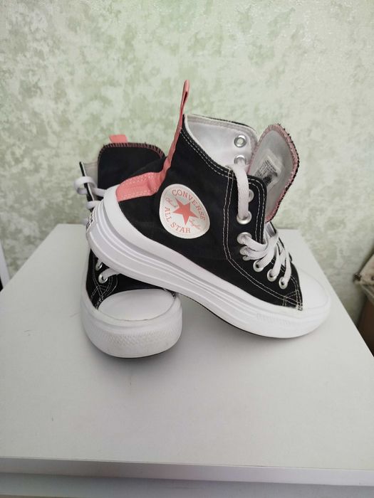 Жіночі кеди модель Converse Chuck Taylor All Star Move Platform High.
